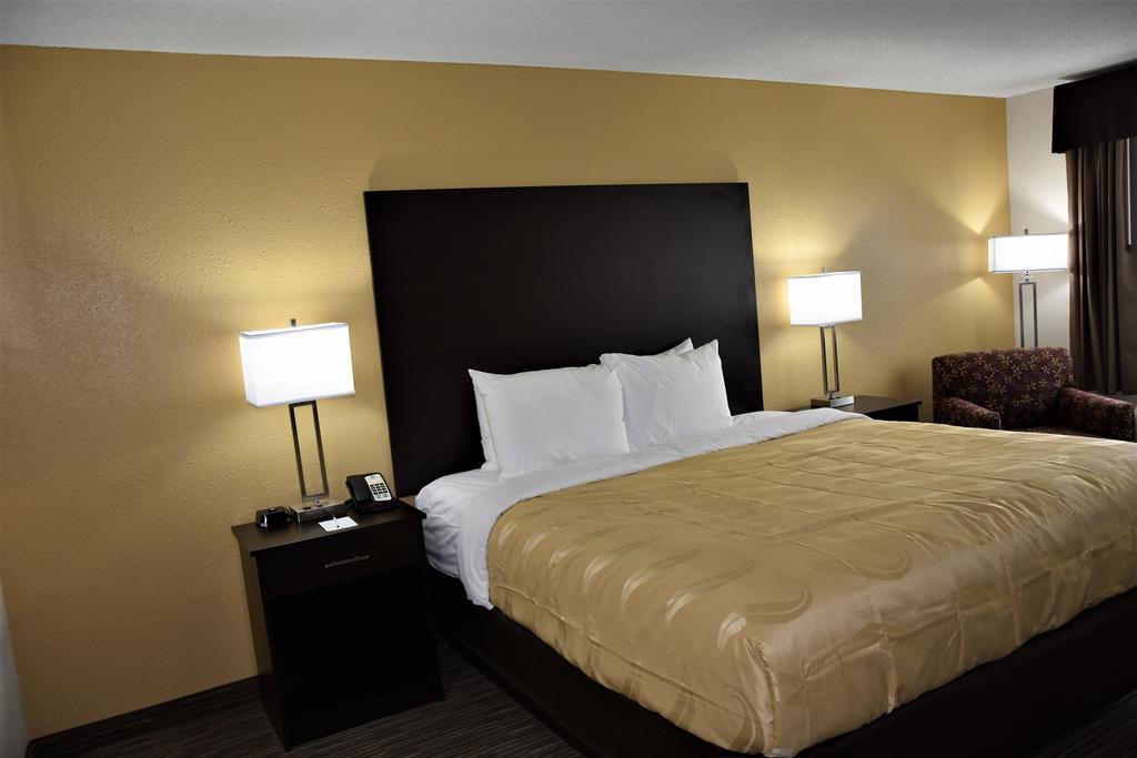 Motel 6-Metropolis, Il Екстер'єр фото