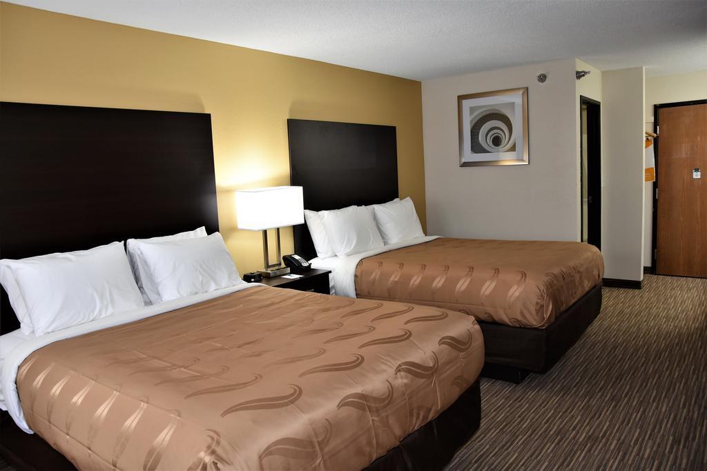 Motel 6-Metropolis, Il Екстер'єр фото