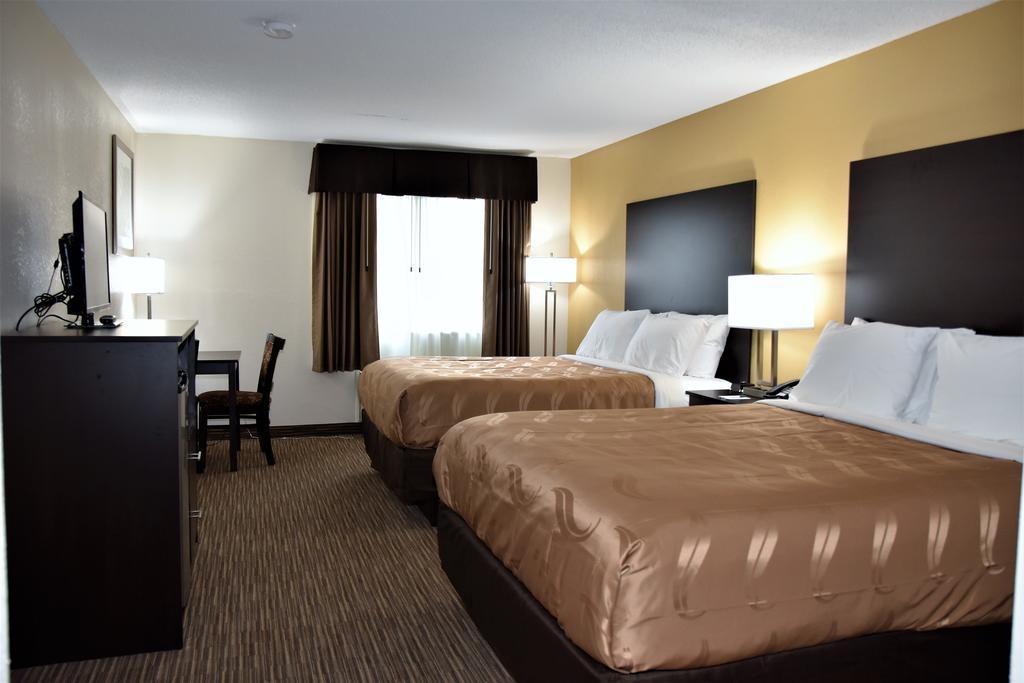 Motel 6-Metropolis, Il Екстер'єр фото