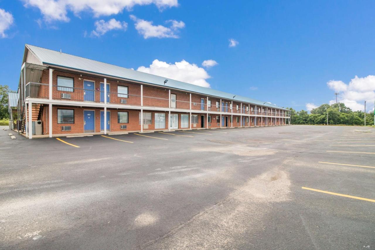Motel 6-Metropolis, Il Екстер'єр фото