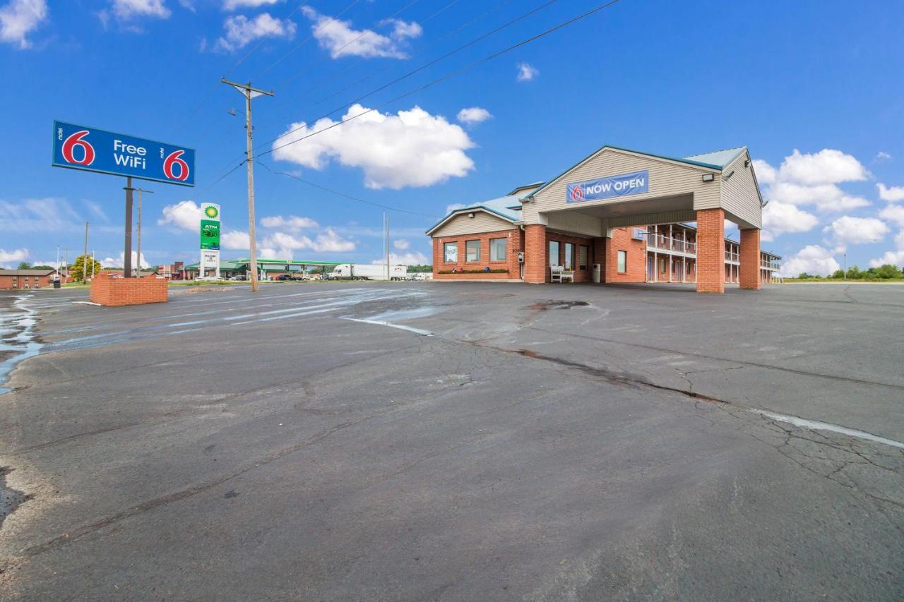Motel 6-Metropolis, Il Екстер'єр фото